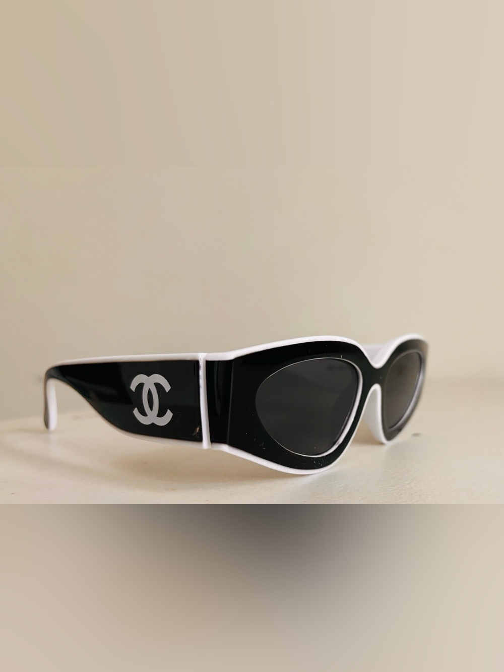 Chanel Cat-Eye Sunglasses 6056 1656/53 Black & White